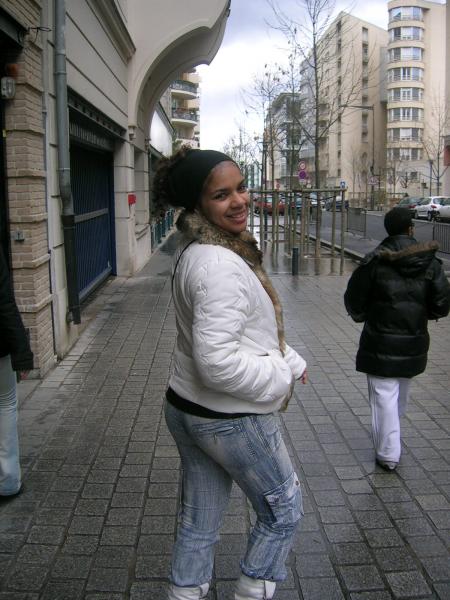 MOI A LA DEFENSE